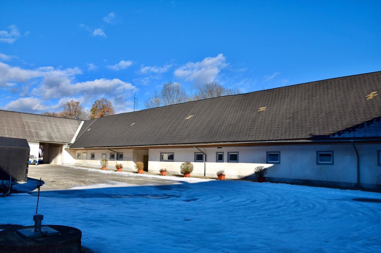 Golf-Appartement Gleisdorf Exterior foto