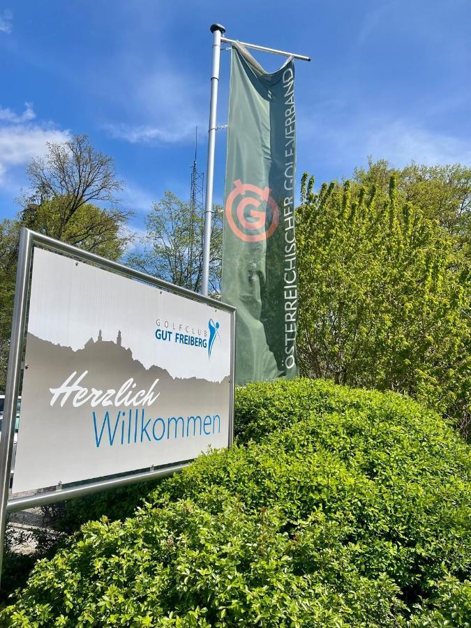 Golf-Appartement Gleisdorf Exterior foto